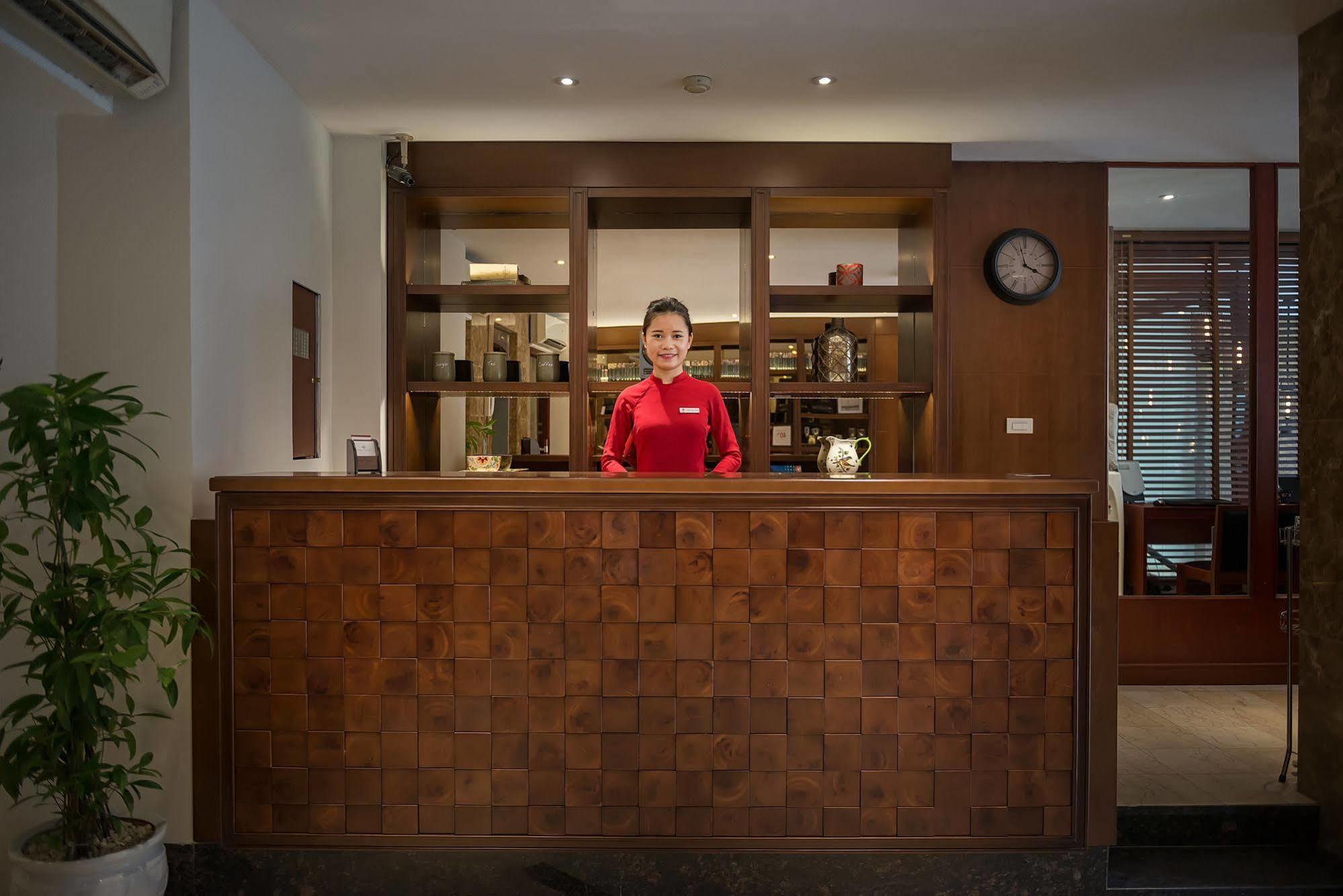 Hanoi E Central Luxury Hotel & Restaurant Buitenkant foto